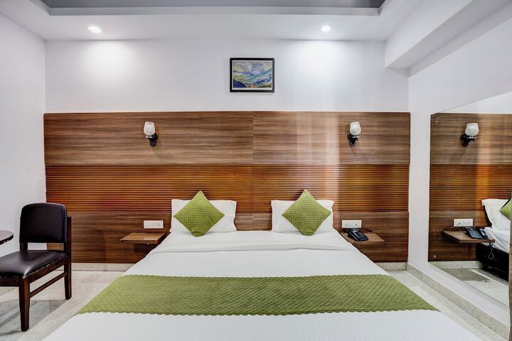Room 11 of 21