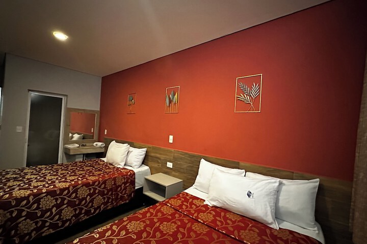 Room 5 of 81