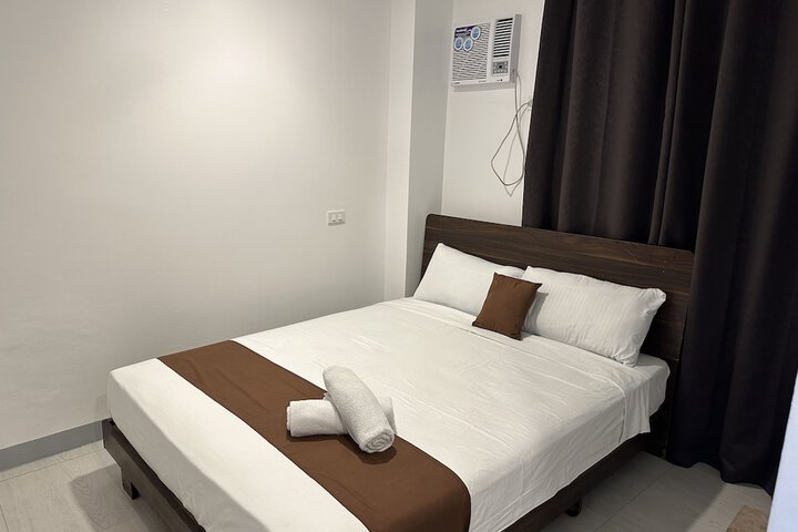 Room 9 of 23