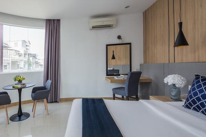 Room 28 of 56