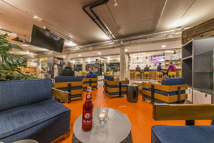 Guest Lobby