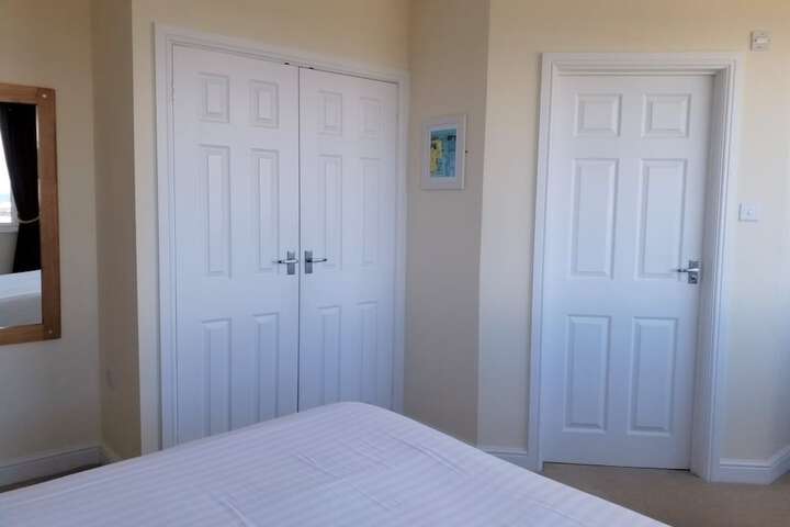 Room 6 of 86