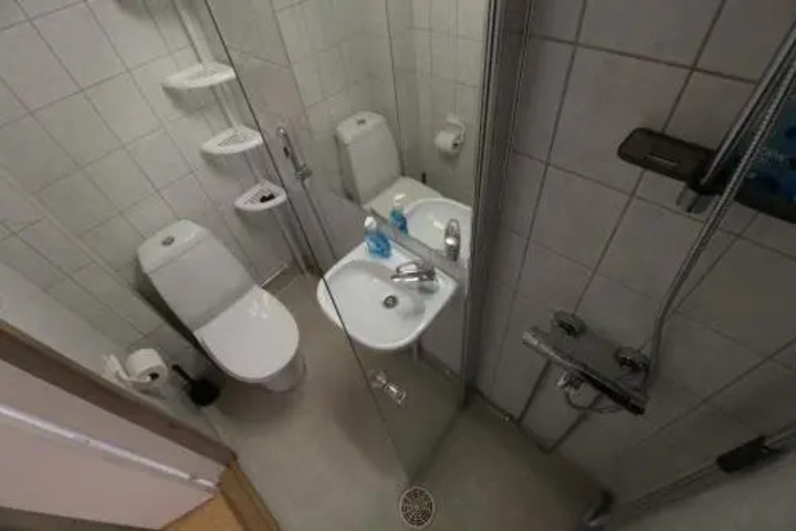 Room 7 of 15
