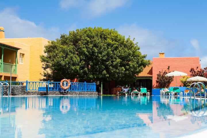Hotel with Pool