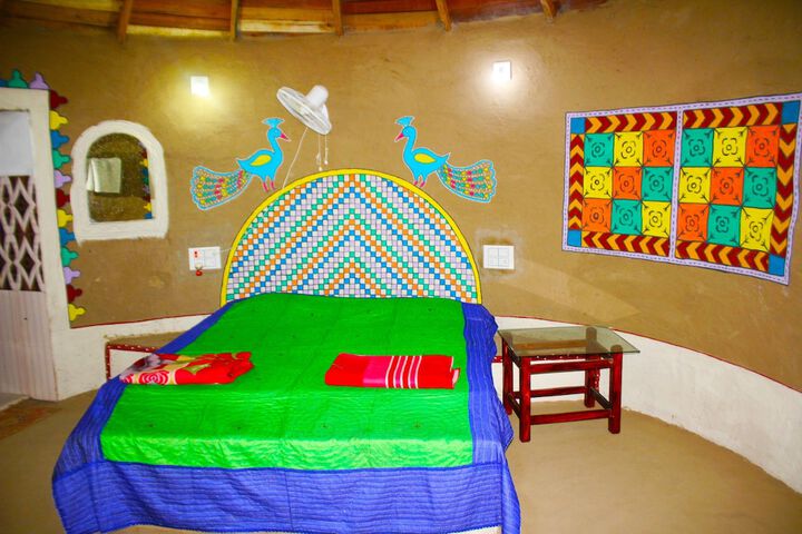 Room 11 of 50