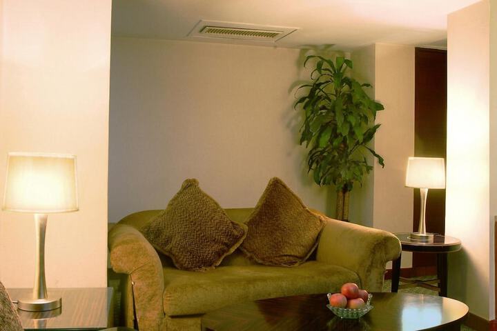 Room 11 of 23