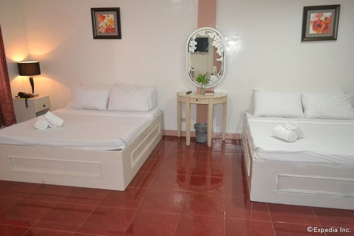 Room 4 of 62