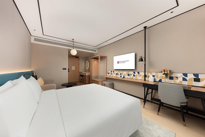 Room 19 of 79