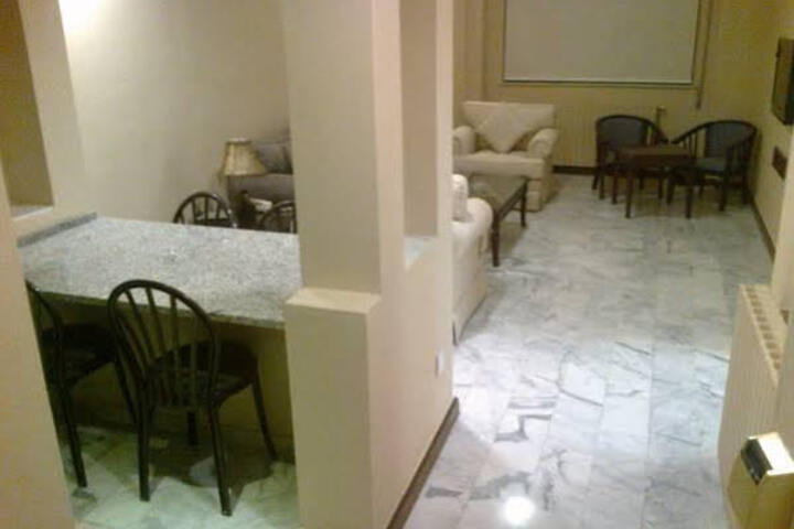 Room 4 of 9