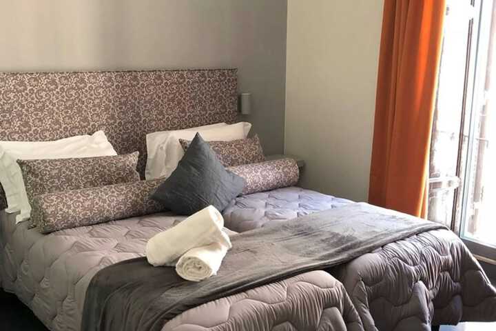 Room 7 of 37