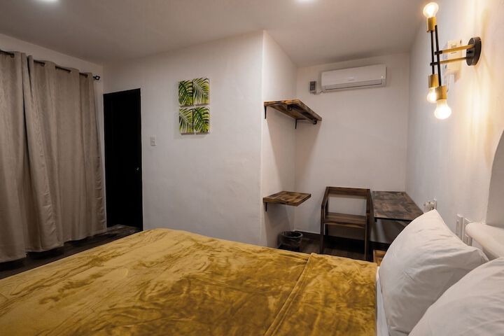 Room 18 of 37