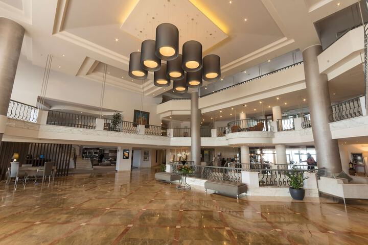 Guest Lobby