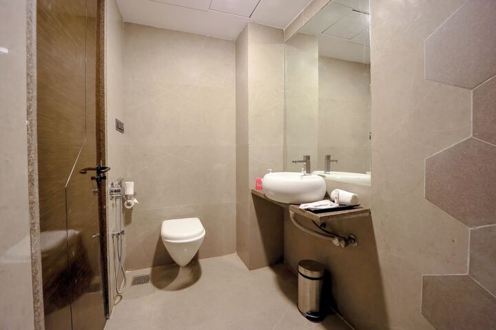 Room 28 of 42