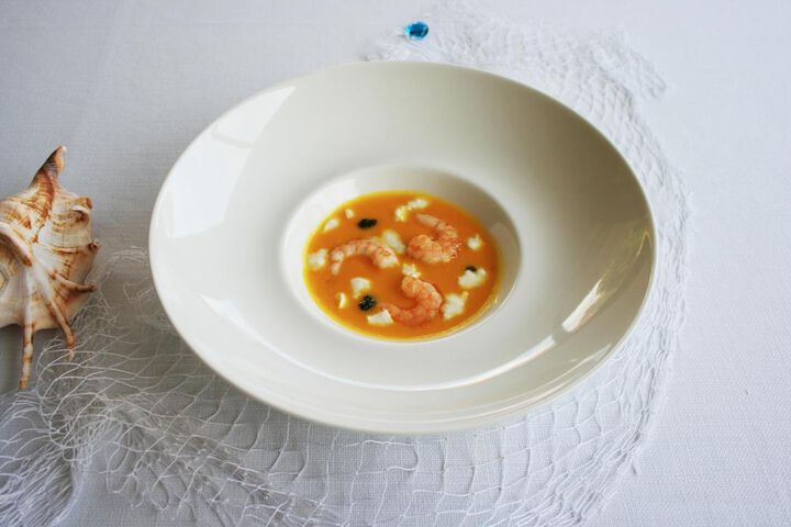 Dining 31 of 42