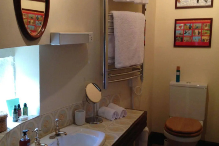 Room 8 of 15
