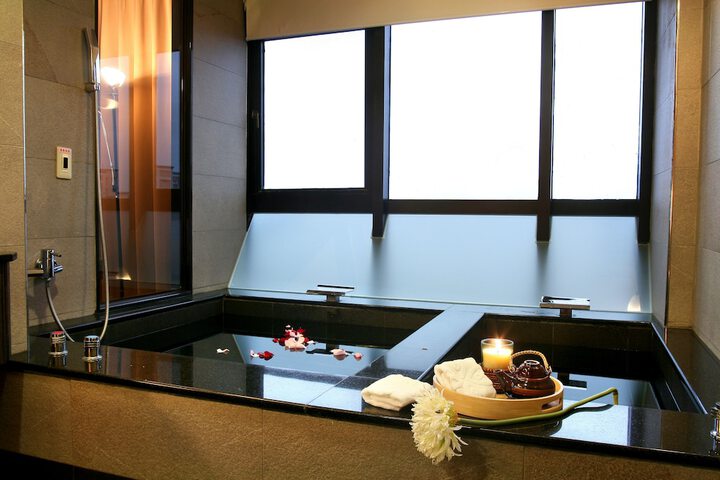Room 5 of 41