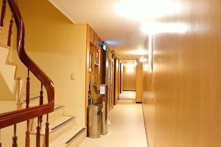 Hotel 33 of 33