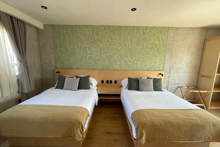 Room 15 of 29