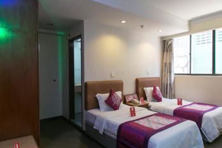 Room 15 of 19