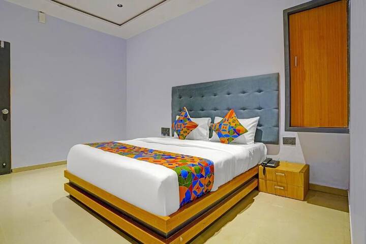 Room 6 of 15