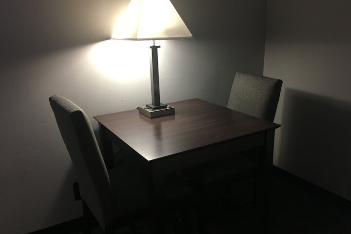 Room 6 of 35