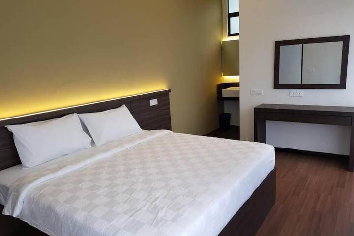 Room 18 of 73