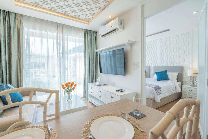Room 3 of 43