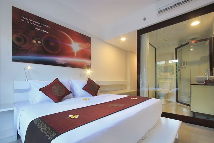 Room 8 of 42