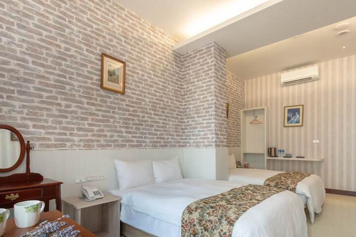 Room 20 of 47