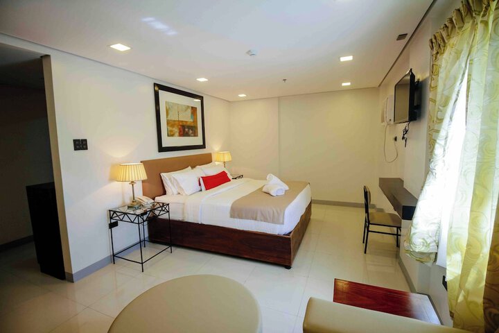 Room 9 of 41