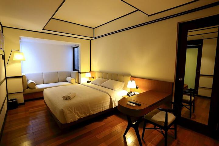 Room 19 of 63