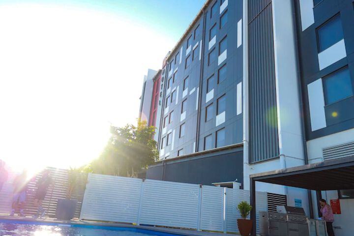 Hotel Pool