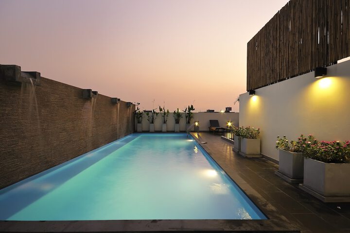 Pool 66 of 78