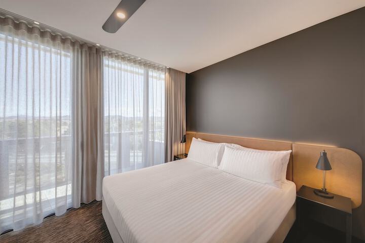 Room 10 of 52