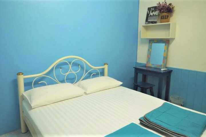 Room 5 of 44