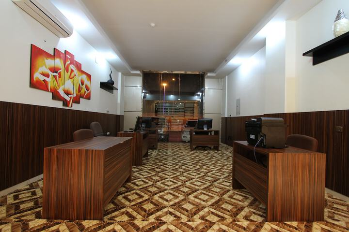 Business Center 25 of 29