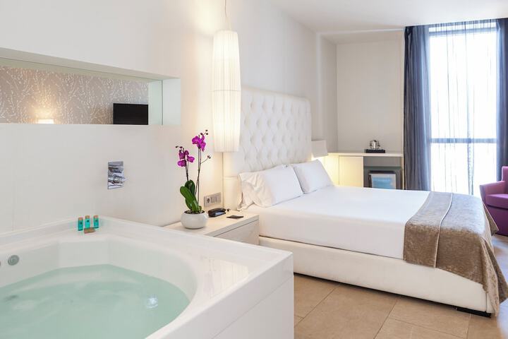 Room 20 of 46