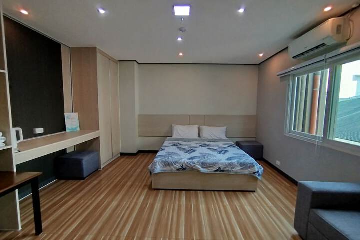 Room 20 of 29