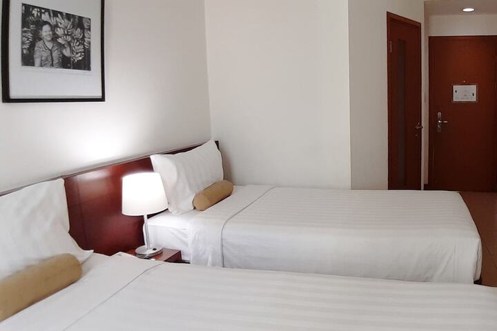 Room 11 of 54
