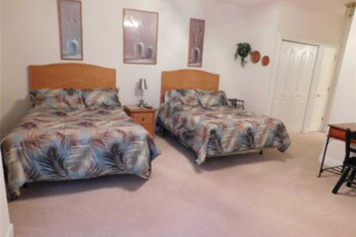 Room 27 of 65