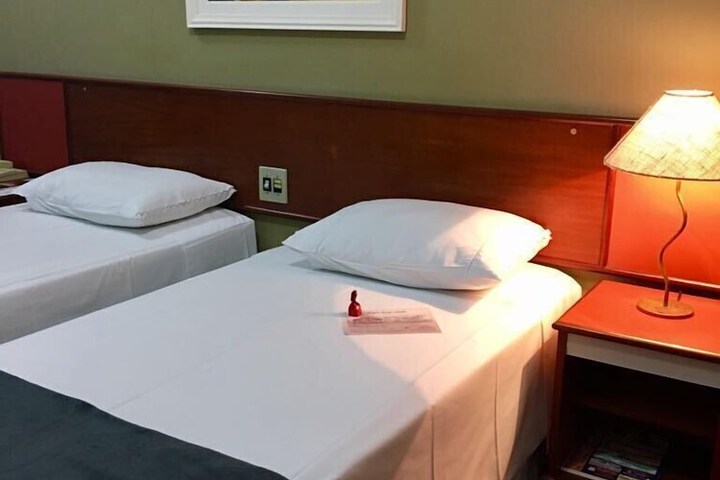 Room 9 of 49
