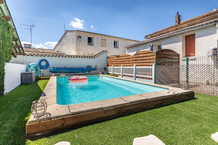 Pool 39 of 55