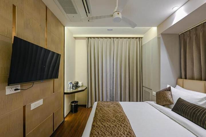 Room 16 of 27
