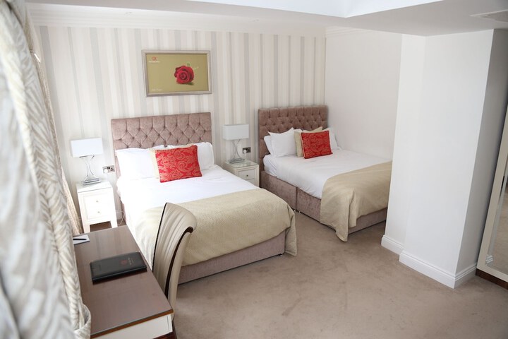 Room 10 of 65