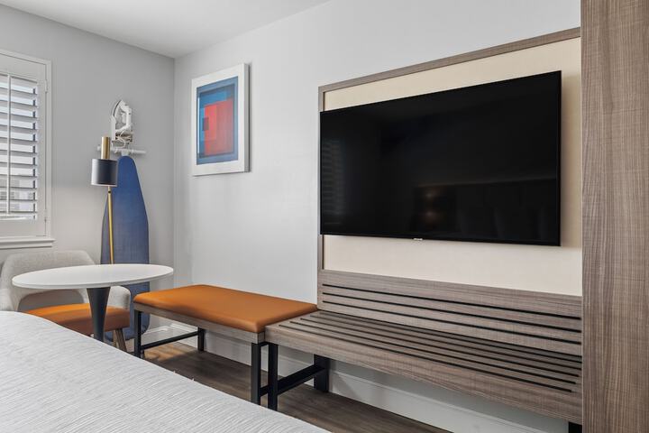 Room 21 of 61