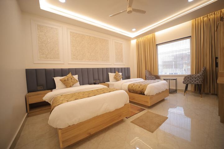 Room 57 of 103