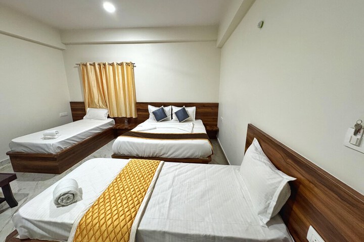 Room 5 of 14