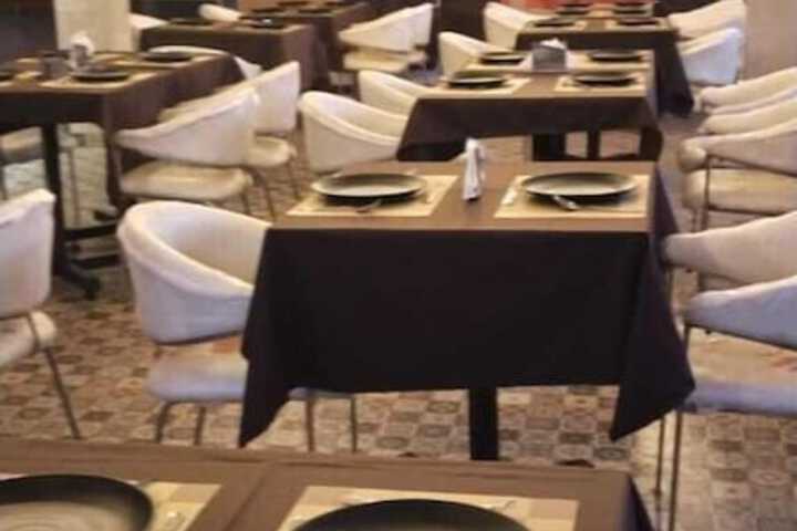 Dining 67 of 99