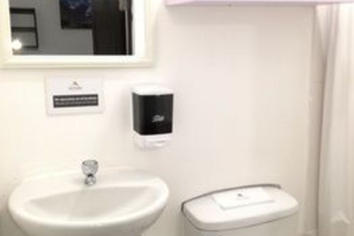 Room 2 of 18