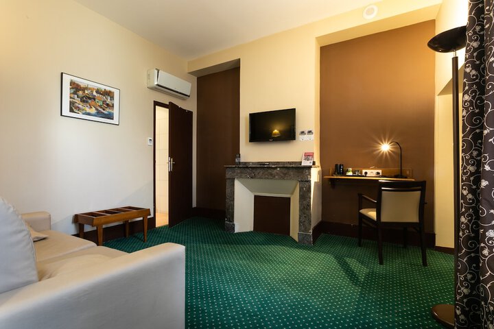 Room 23 of 67